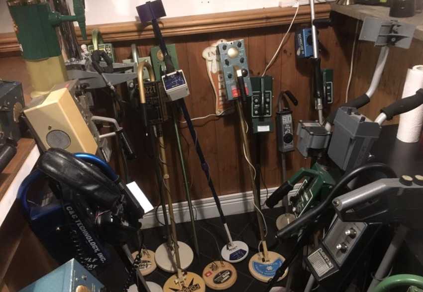 Old Metal Detectors