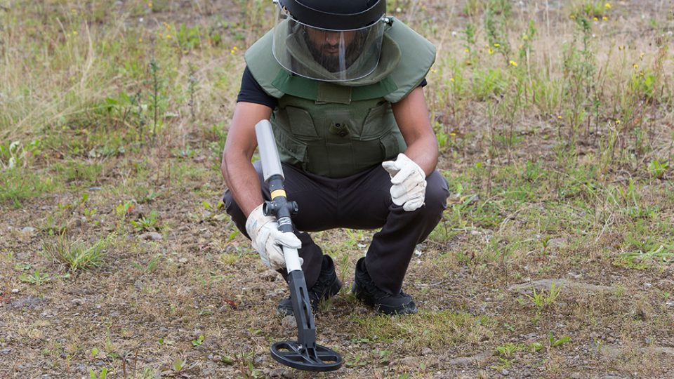 Ebinger TREX® 210-5 Metal Detector for Mine Action