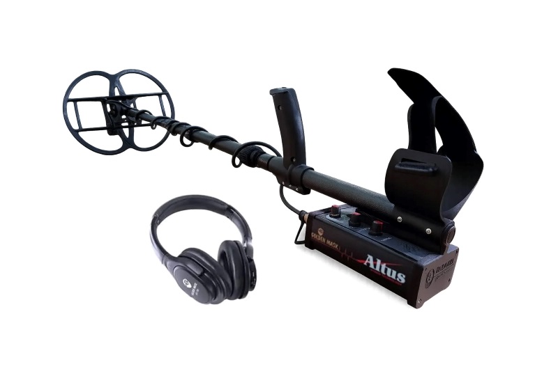 Golden Mask Altus features